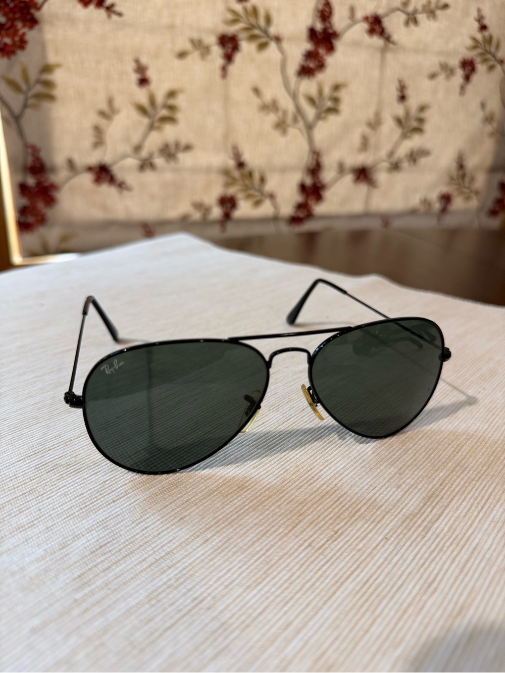 Ray-Ban Aviator Sunglasses - Black Frame with Dark Grey Lenses